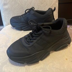 Steve Madden Chunky Black Sneakers